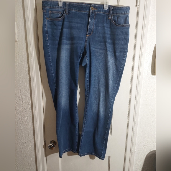 Lot Of 2 Plus Size 18W Jeans Mid Rise Jegging & Straight Leg A New Day St John - Picture 6 of 10